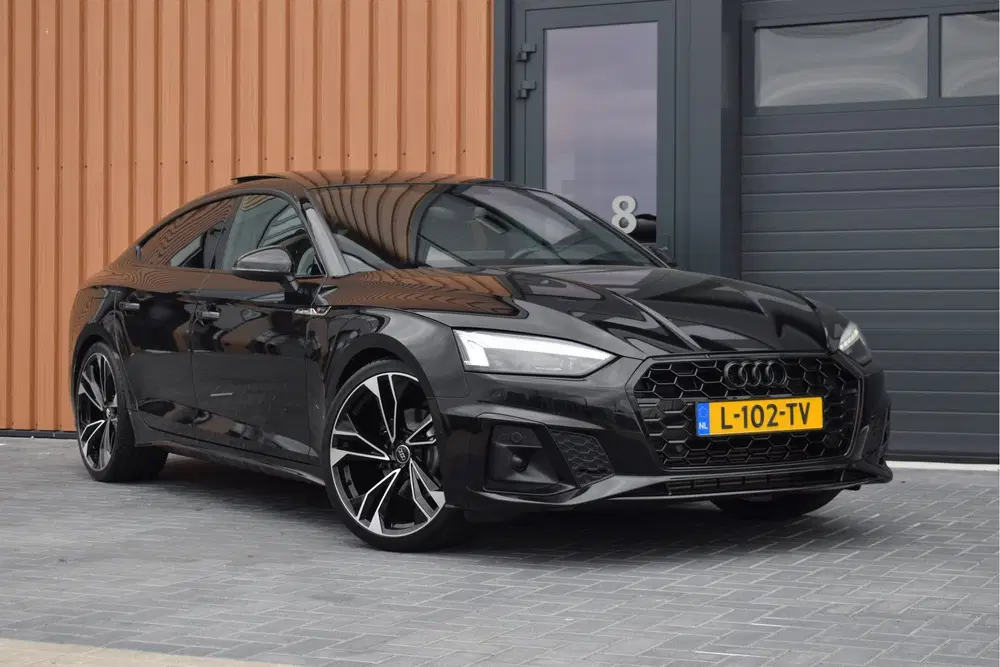 Audi A5 35 TFSI S-edition Competition uit 2021, foto 5