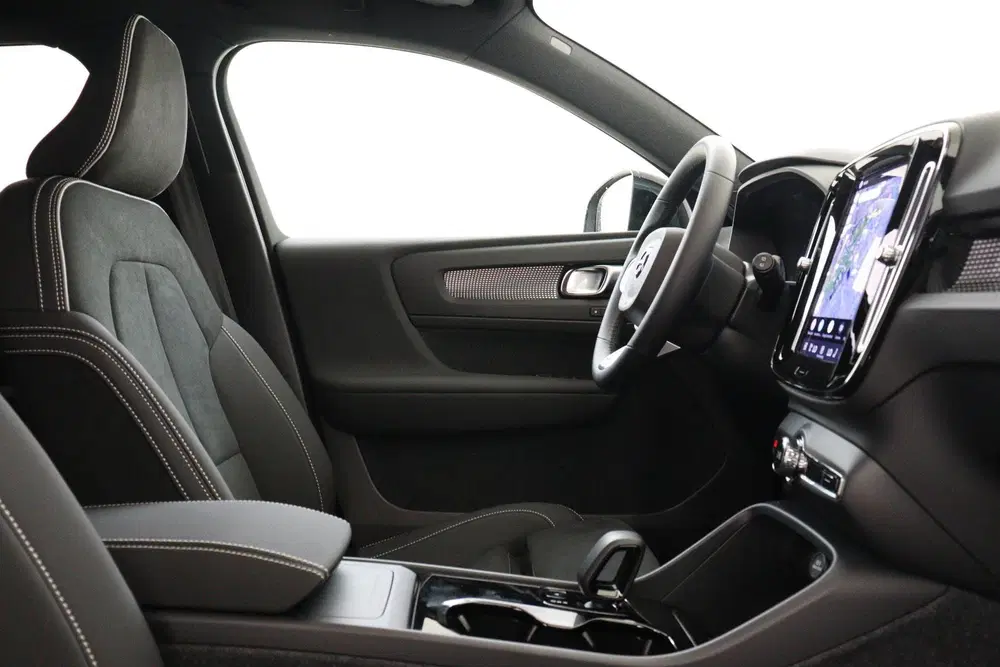 Volvo EX40 SINGLE MOTOR PLUS BLACK EDITION EUROPA 70 uit 2026, foto 8