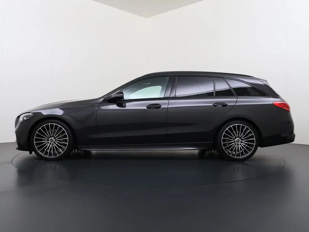 Mercedes-Benz C-Klasse 200 Launch Edition AMG Line uit 2021, foto 3