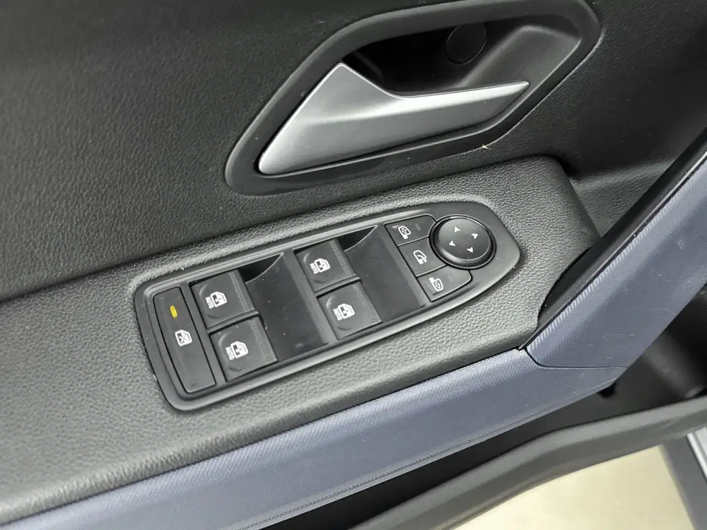 Dacia Duster 1.6 Hybrid Journey 140PK uit 2025, foto 12