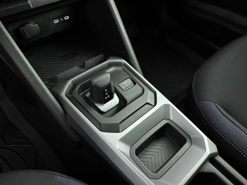 Dacia Duster 1.6 Hybrid Journey 140PK uit 2025, foto 13