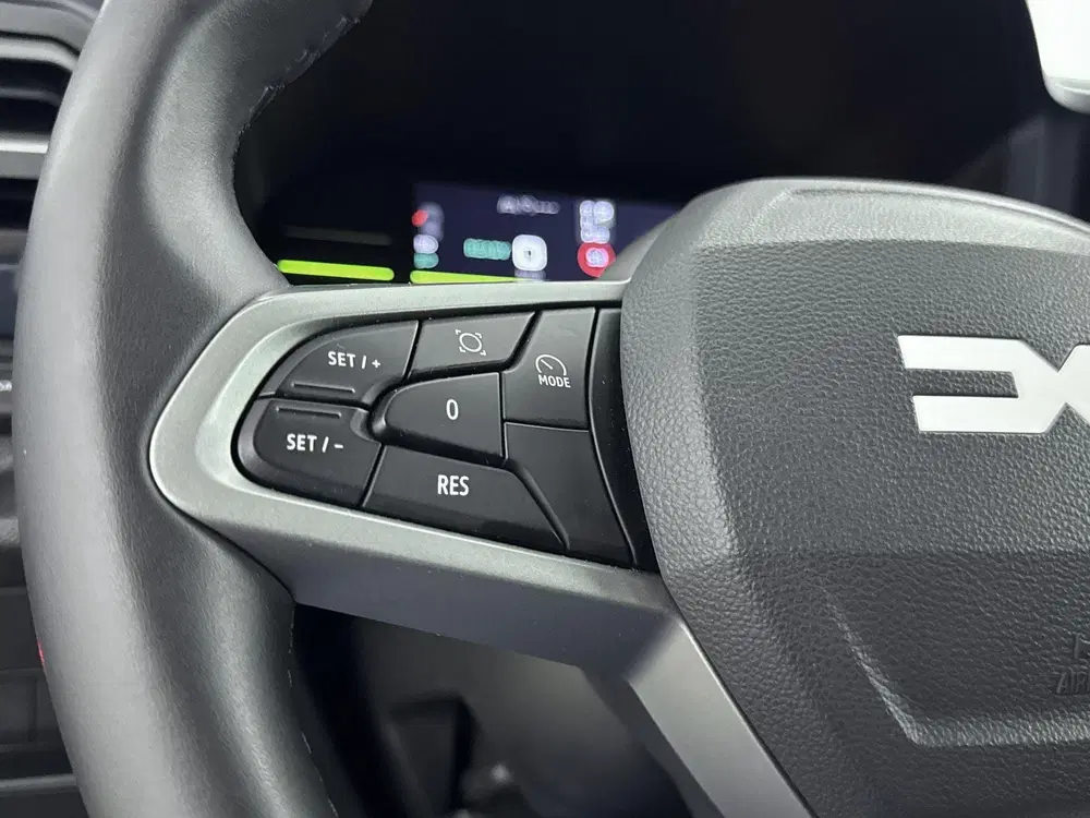 Dacia Duster 1.6 Hybrid Journey 140PK uit 2025, foto 6