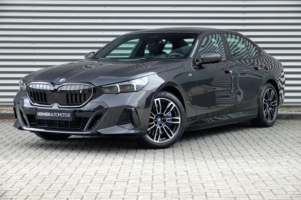 BMW i5 eDrive40 84 kWh uit 2024