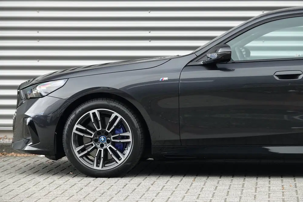 BMW i5 eDrive40 84 kWh uit 2024, foto 9