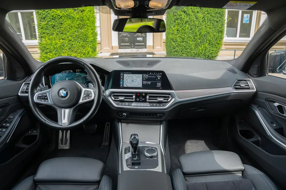 BMW 3-serie 330e xDrive M-Sport TREKHAAK uit 2021, foto 3