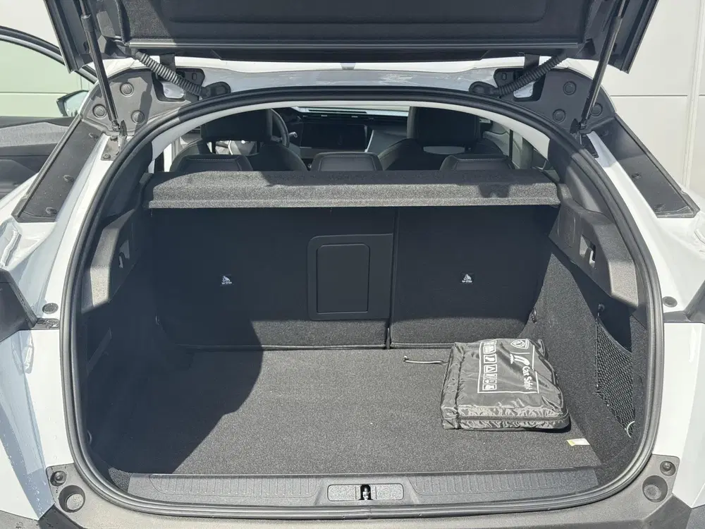 Peugeot 408 1.2 Allure Hybrid 145 uit 2026, foto 10