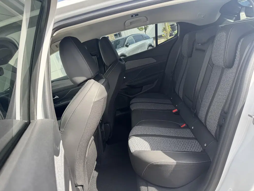Peugeot 408 1.2 Allure Hybrid 145 uit 2026, foto 11