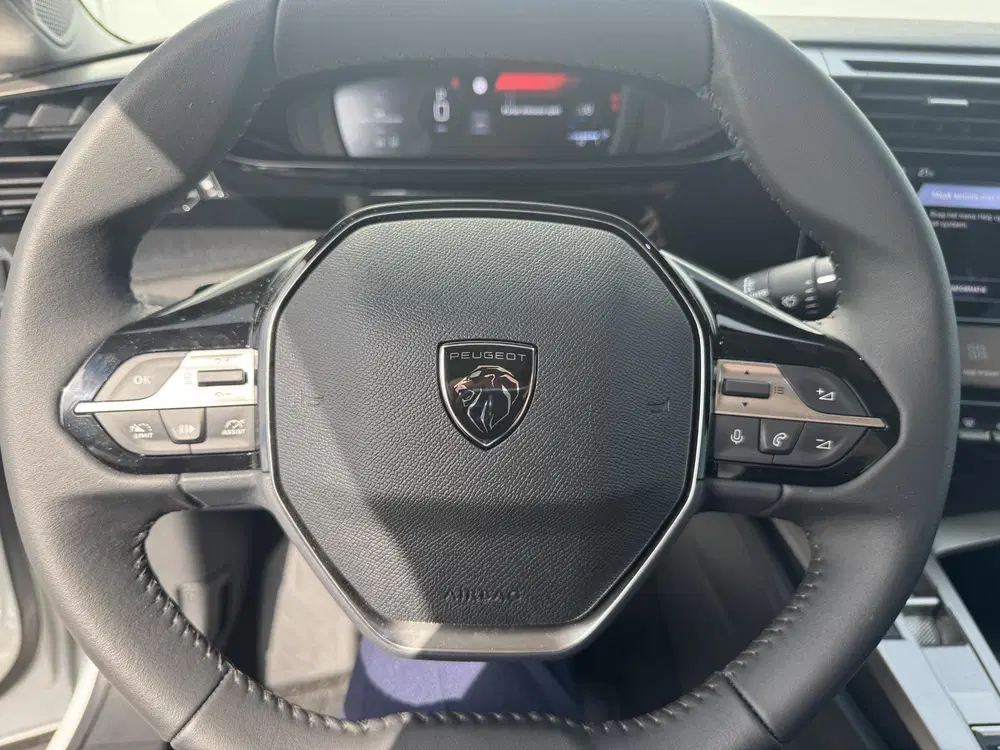 Peugeot 408 1.2 Allure Hybrid 145 uit 2026, foto 13