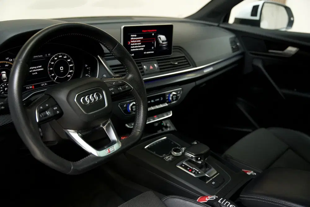 Audi Q5 55 TFSI e quattro Competition full uit 2020, foto 2