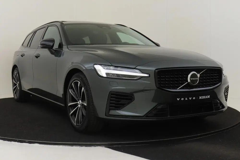 Volvo V60 T6 PLUG-IN HYBRID AWD ULTRA DARK -PANO.DAK uit 2026, foto 11