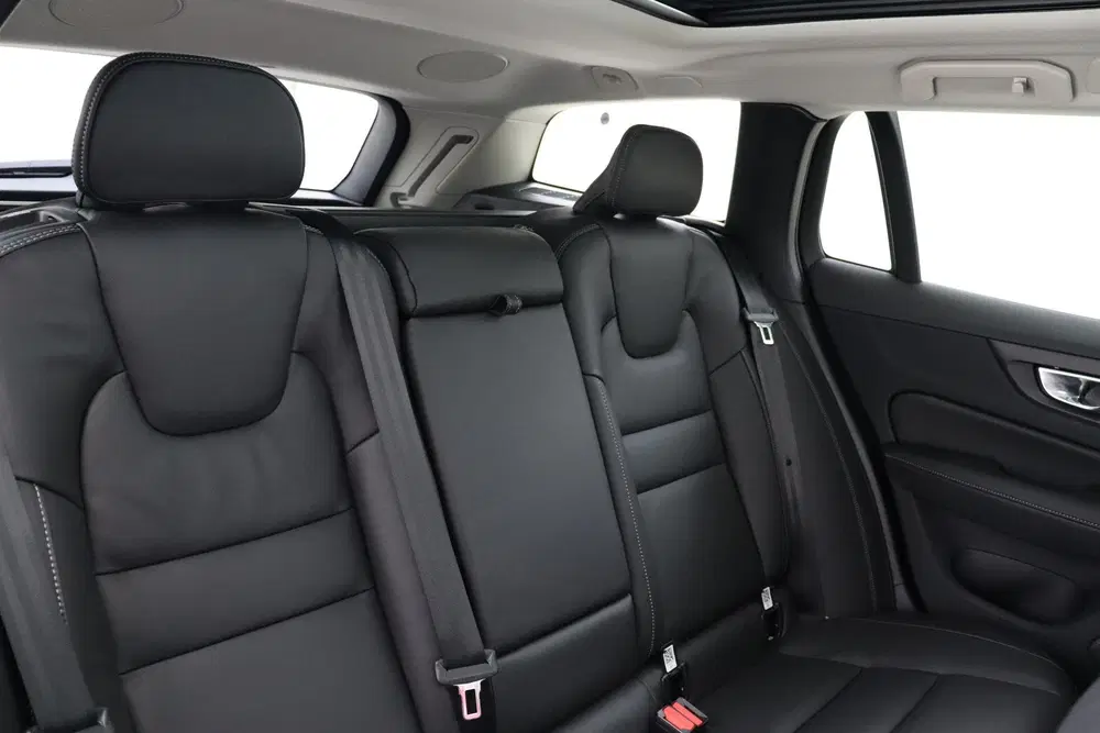 Volvo V60 T6 PLUG-IN HYBRID AWD ULTRA DARK -PANO.DAK uit 2026, foto 12