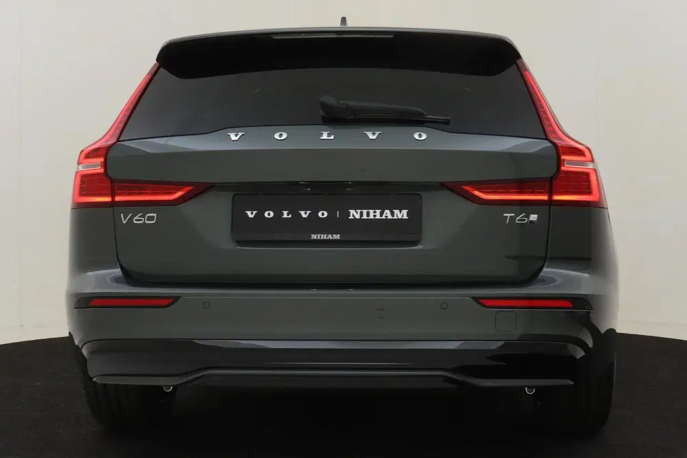 Volvo V60 T6 PLUG-IN HYBRID AWD ULTRA DARK -PANO.DAK uit 2026, foto 15
