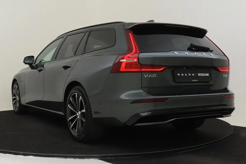 Volvo V60 T6 PLUG-IN HYBRID AWD ULTRA DARK -PANO.DAK uit 2026, foto 5