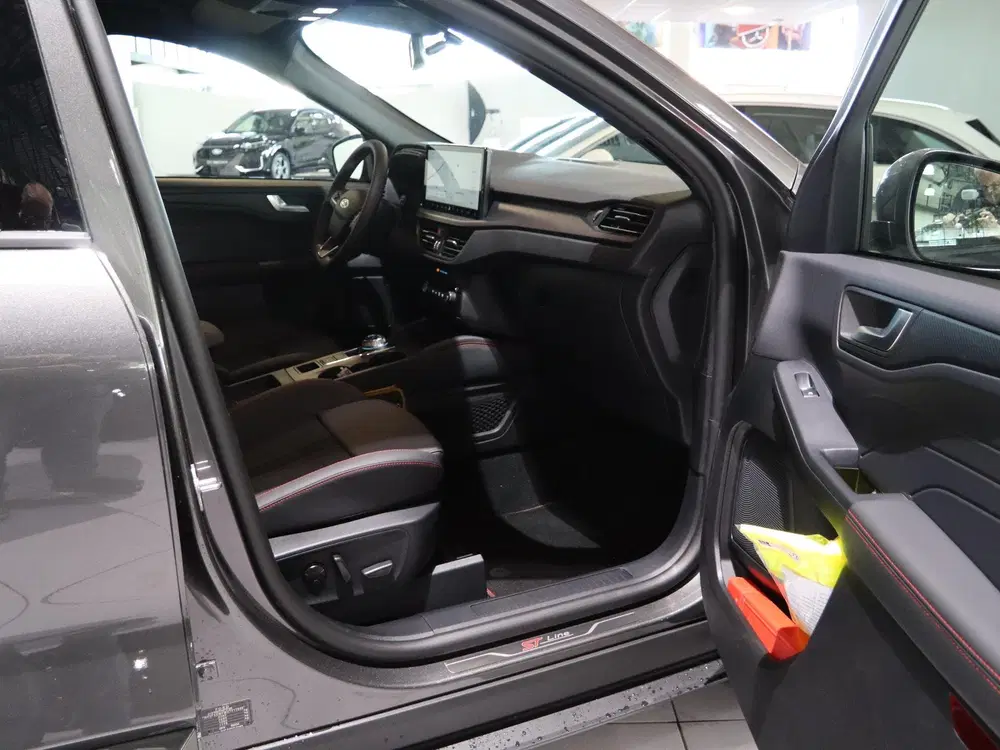 Ford Kuga 2.5 PHEV ST-Line X uit 2026, foto 7