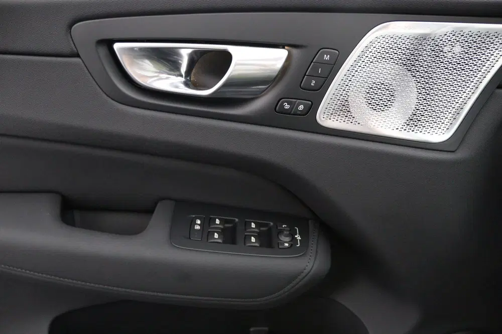 Volvo XC60 2.0 T8 Plug-in hybrid AWD Ultra Black Edit uit 2026, foto 13