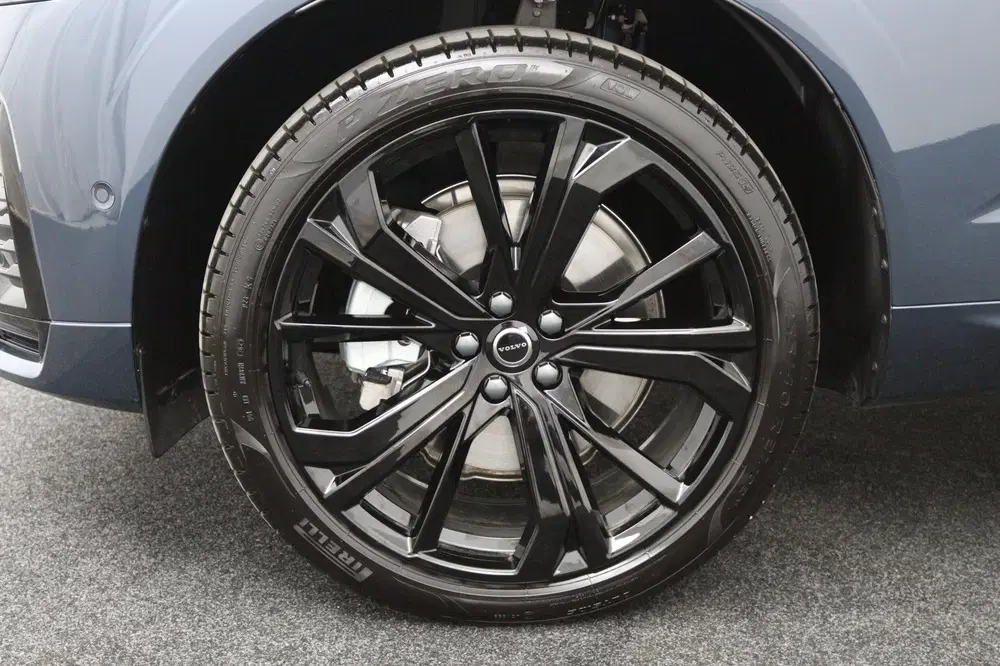 Volvo XC60 2.0 T8 Plug-in hybrid AWD Ultra Black Edit uit 2026, foto 14