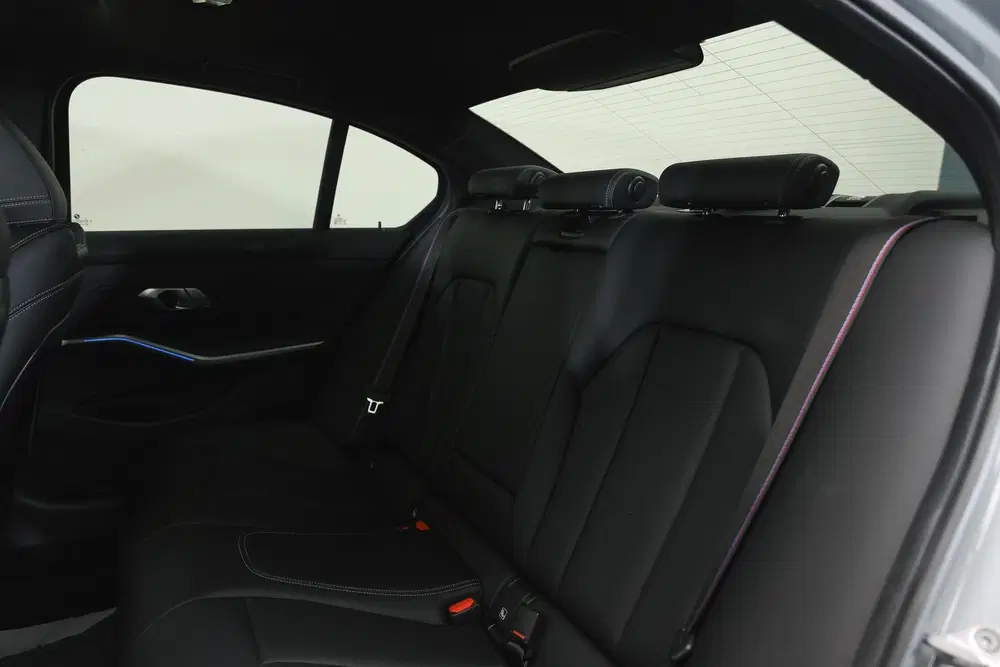 BMW 3-serie 330e M Sport Automaat uit 2026, foto 12