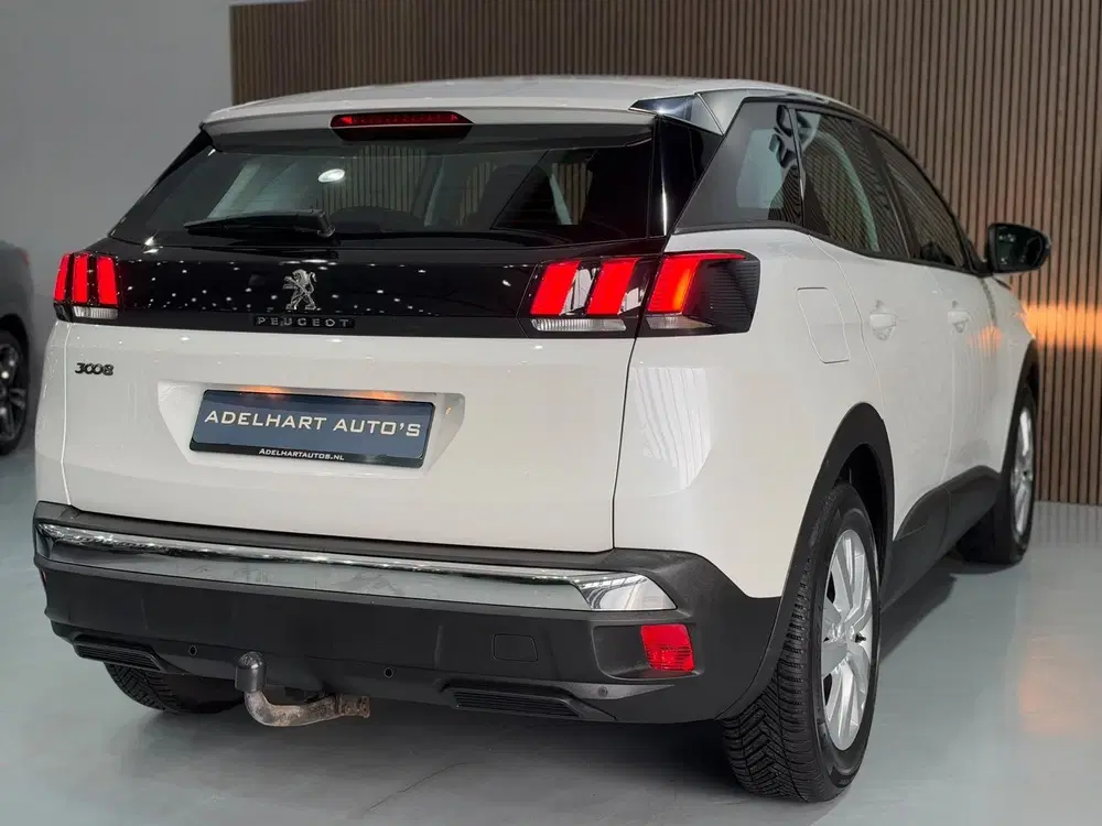 Peugeot 3008 1.2 PureTech Allure uit 2020, foto 7