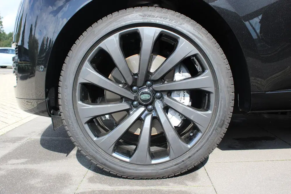 Land Rover Range Rover SWB P550e HSE uit 2026, foto 6