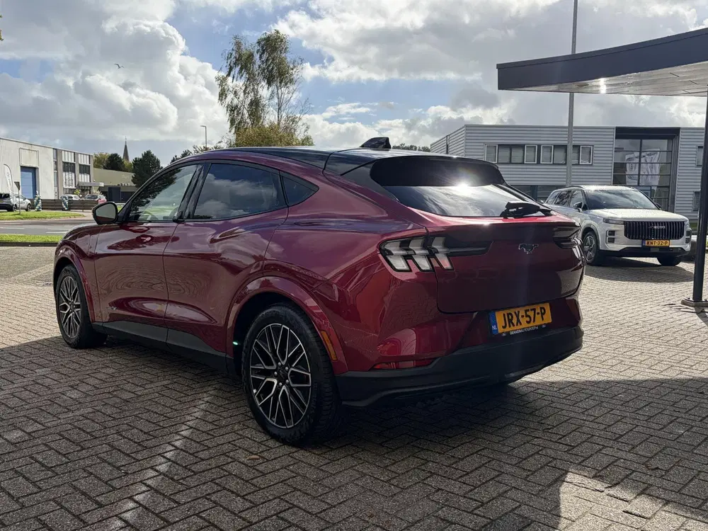 Ford Mustang Mach-E Extended Premium RWD 91 kWh uit 2025, foto 5