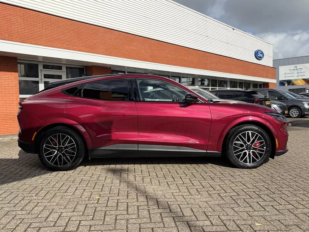 Ford Mustang Mach-E Extended Premium RWD 91 kWh uit 2025, foto 9