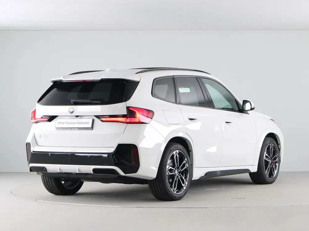 BMW iX1 eDrive20 67 kWh M-sport Pro Edition (bj 20 uit 2026, foto 9