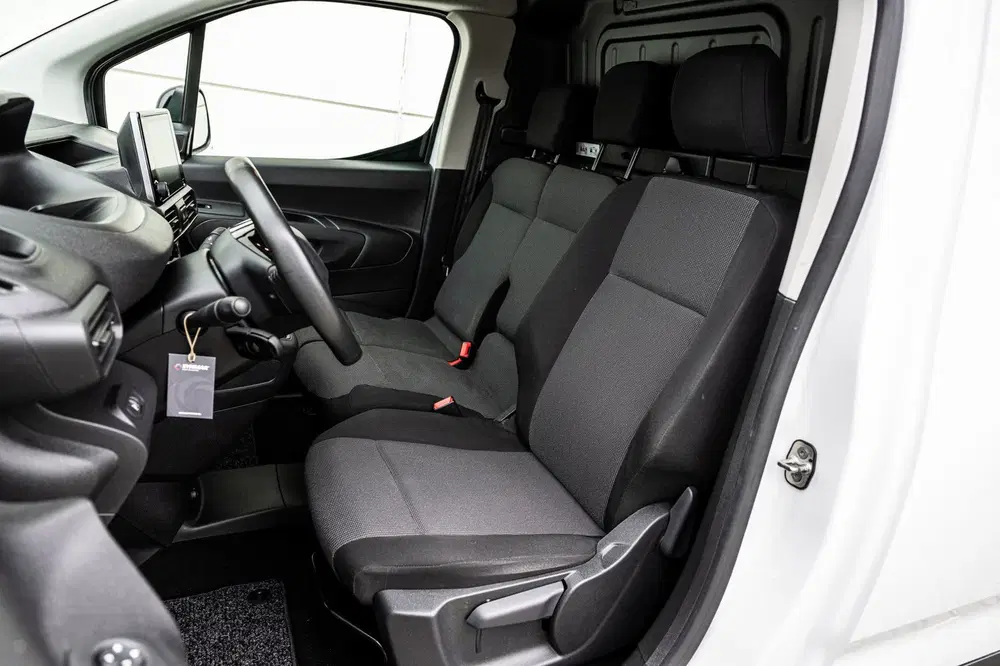 Peugeot Partner 1.2 PureTech 110pk MARGE 3-PRS uit 2023, foto 4