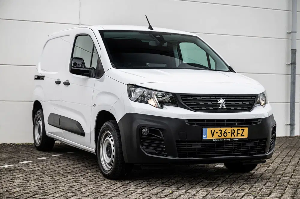 Peugeot Partner 1.2 PureTech 110pk MARGE 3-PRS uit 2023, foto 6