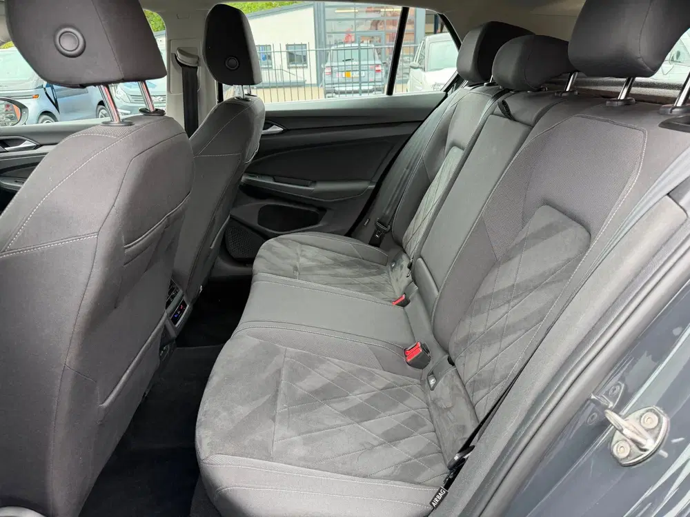 Volkswagen Golf PHEV 1.4 eHybrid Style uit 2022, foto 13