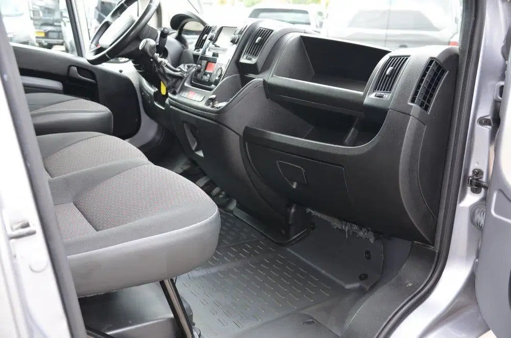 Citroën Jumper Citroen JUMPER 2.2HDI L3H2 uit 2021, foto 12