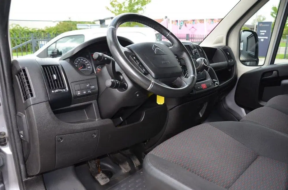 Citroën Jumper Citroen JUMPER 2.2HDI L3H2 uit 2021, foto 8