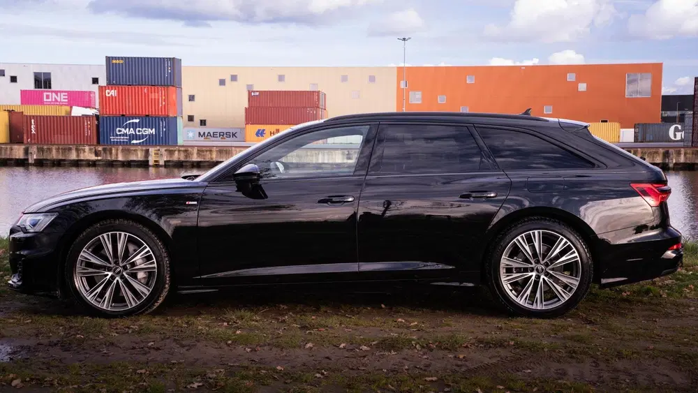 Audi A6 50 TFSI e 299 pk Quattro S Line Panodak uit 2024, foto 12
