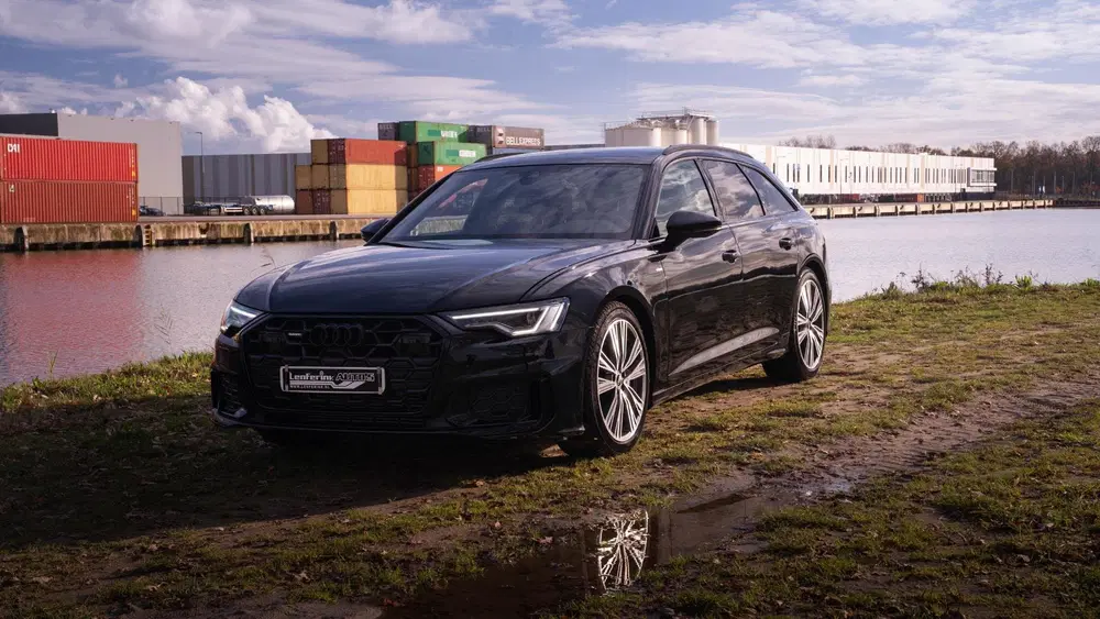 Audi A6 50 TFSI e 299 pk Quattro S Line Panodak uit 2024, foto 2