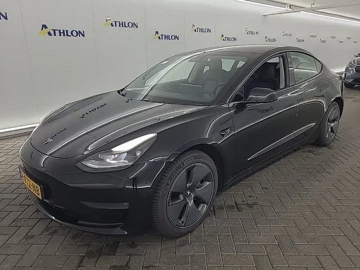 Tesla Model 3 Long Range AWD uit 2021, foto 2