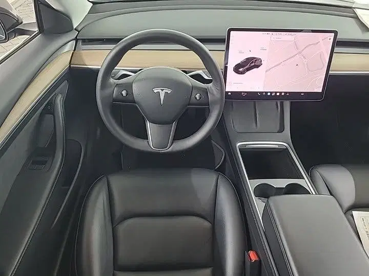 Tesla Model 3 Long Range AWD uit 2021, foto 8