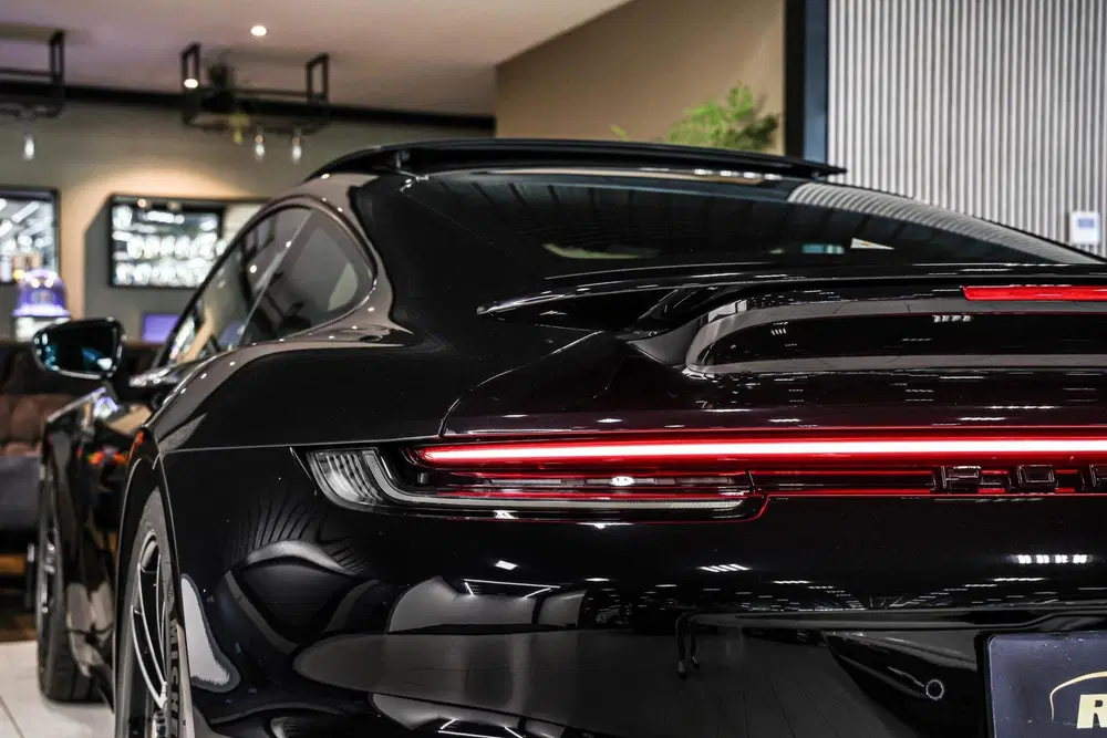 Porsche 911 3.8 Turbo S uit 2020, foto 14
