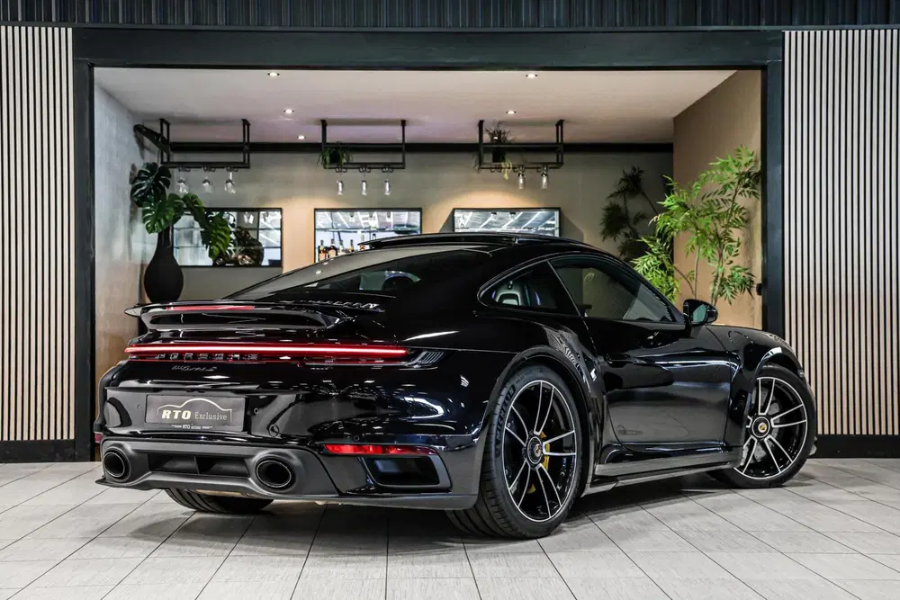 Porsche 911 3.8 Turbo S uit 2020, foto 5
