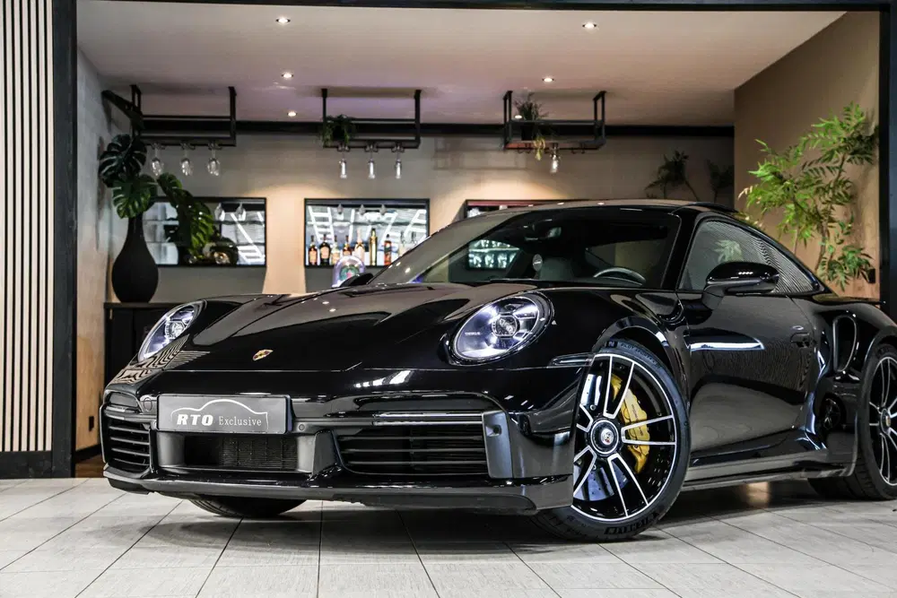 Porsche 911 3.8 Turbo S uit 2020, foto 6