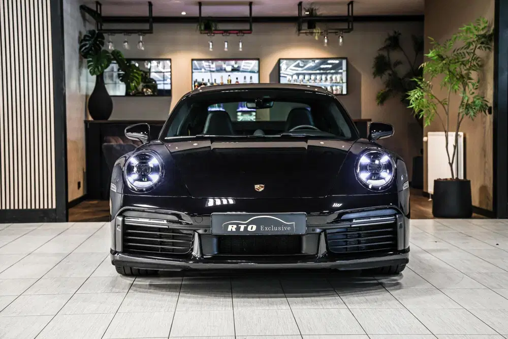 Porsche 911 3.8 Turbo S uit 2020, foto 8
