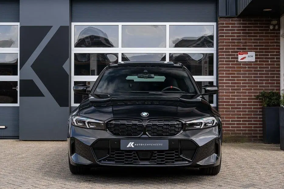 BMW 3-serie M340i xDrive Touring uit 2025, foto 12