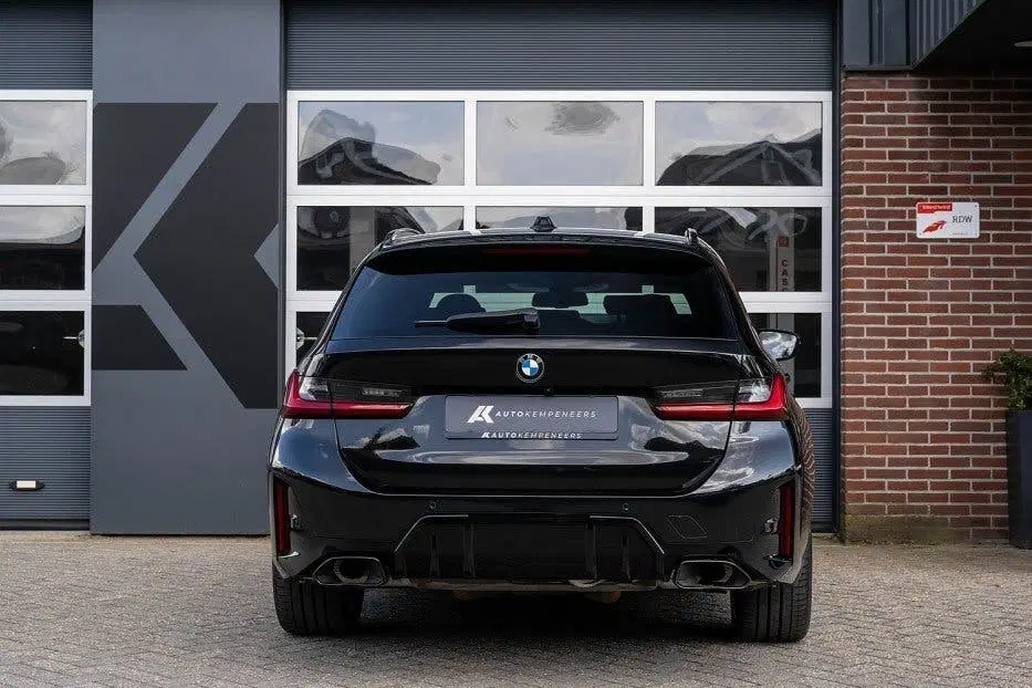 BMW 3-serie M340i xDrive Touring uit 2025, foto 2