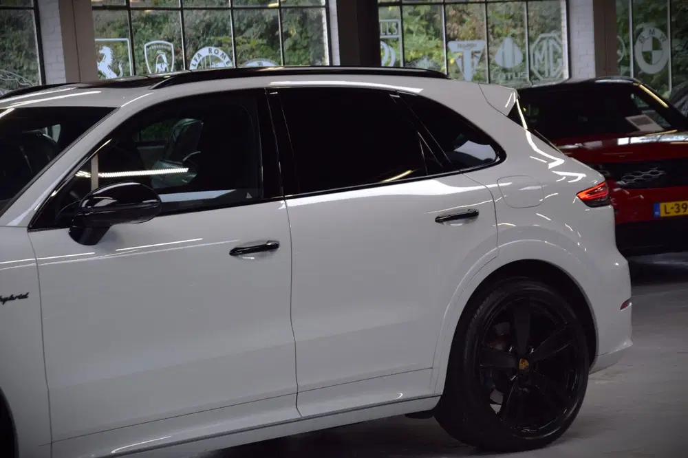 Porsche Cayenne 3.0 E-Hybrid Platinum Edition Navi uit 2023, foto 6