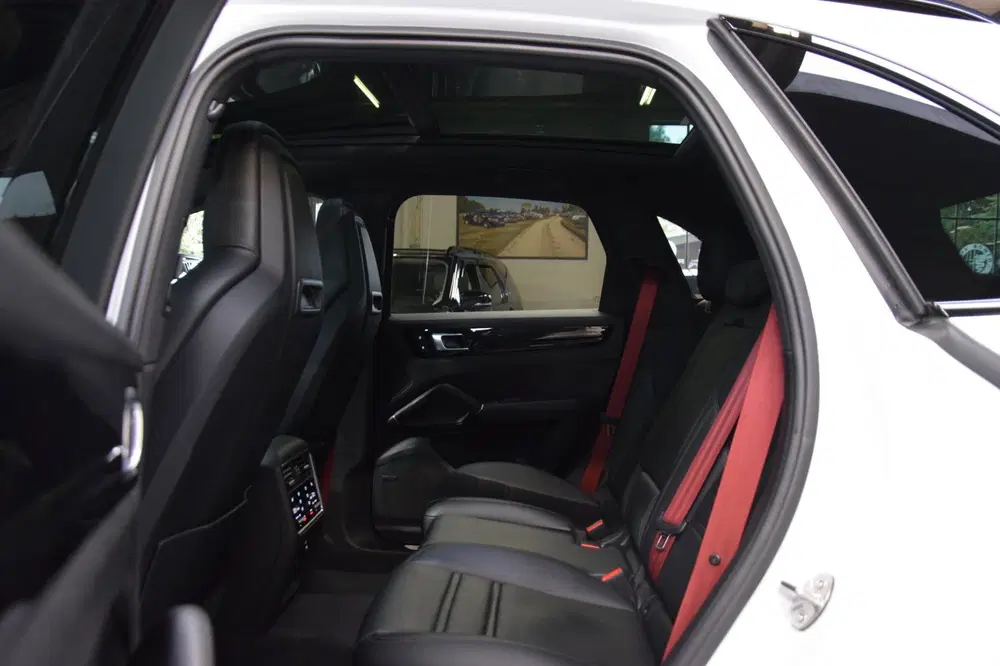 Porsche Cayenne 3.0 E-Hybrid Platinum Edition Navi uit 2023, foto 7