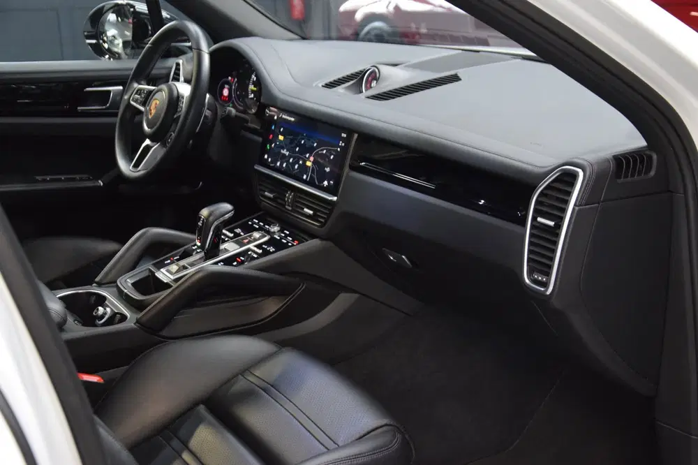 Porsche Cayenne 3.0 E-Hybrid Platinum Edition Navi uit 2023, foto 9