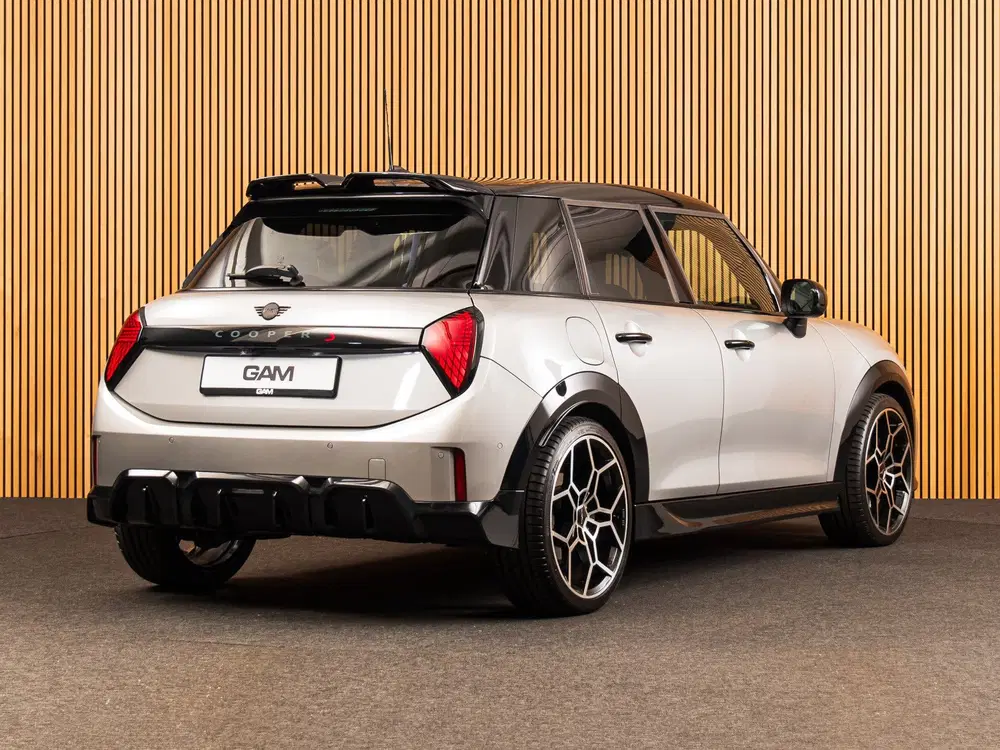 Mini John Cooper Works 2.0 Cooper S John Cooper Works XL JCW uit 2025, foto 5
