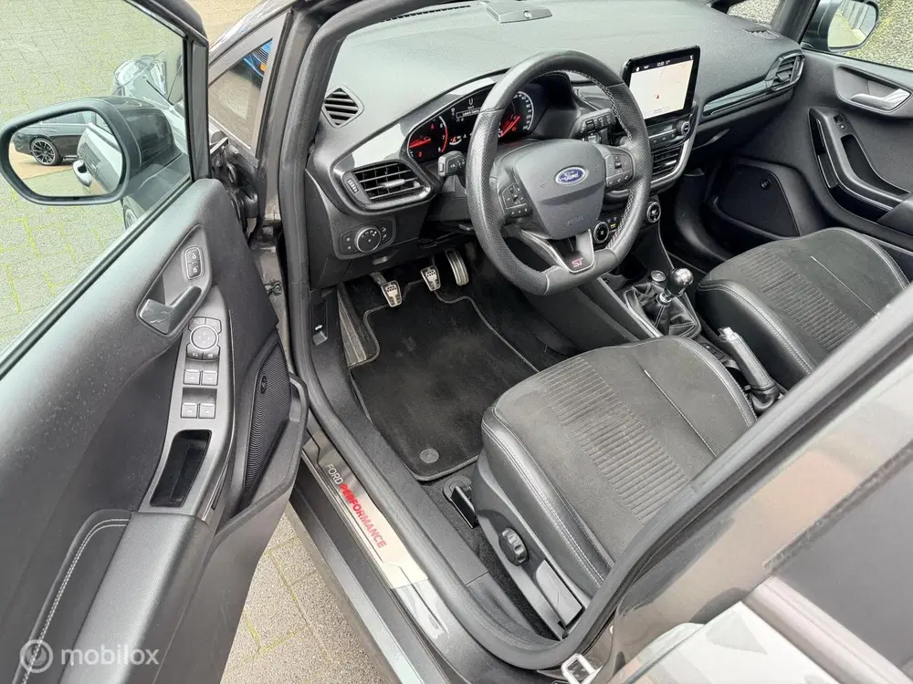 Ford Fiesta 1.5 EcoBoost ST-3 200PK 1e EIG Pano TOPSTA uit 2019, foto 14