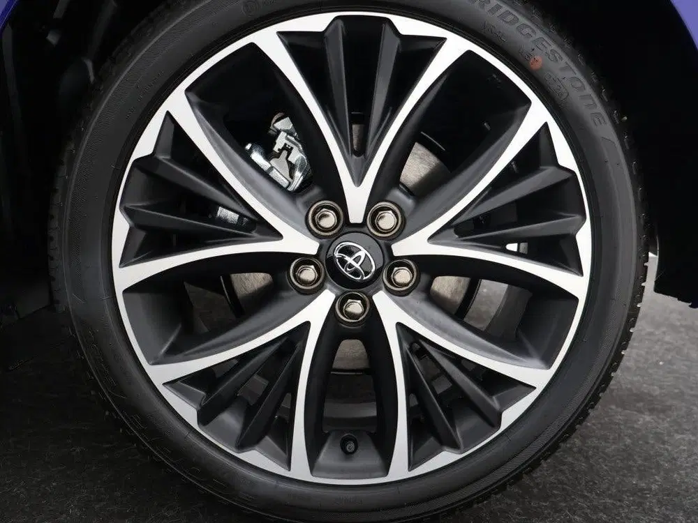 Toyota Yaris 1.5 Hybrid 115 Dynamic I NIEUW & DIRECT LE uit 2025, foto 11
