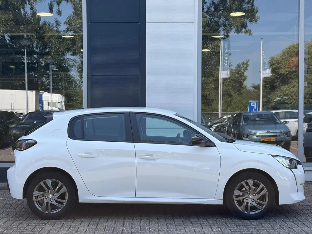 Peugeot 208 1.2 PureTech Active Pack uit 2022, foto 4