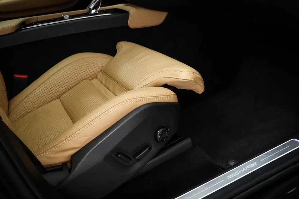 Volvo XC90 2.0 T8 Recharge AWD Ultimate Dark uit 2024, foto 14