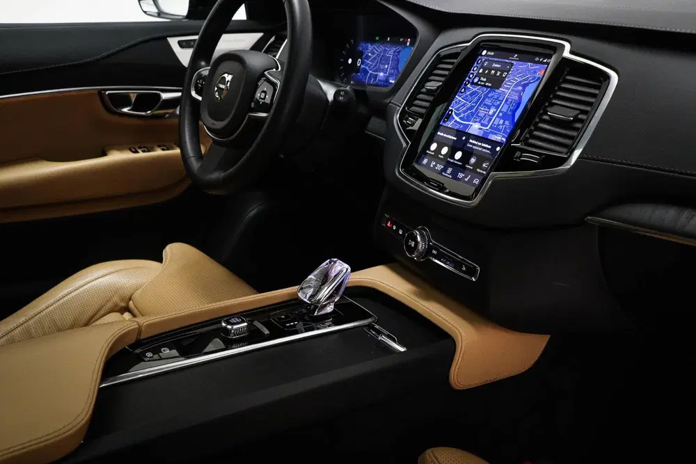 Volvo XC90 2.0 T8 Recharge AWD Ultimate Dark uit 2024, foto 3